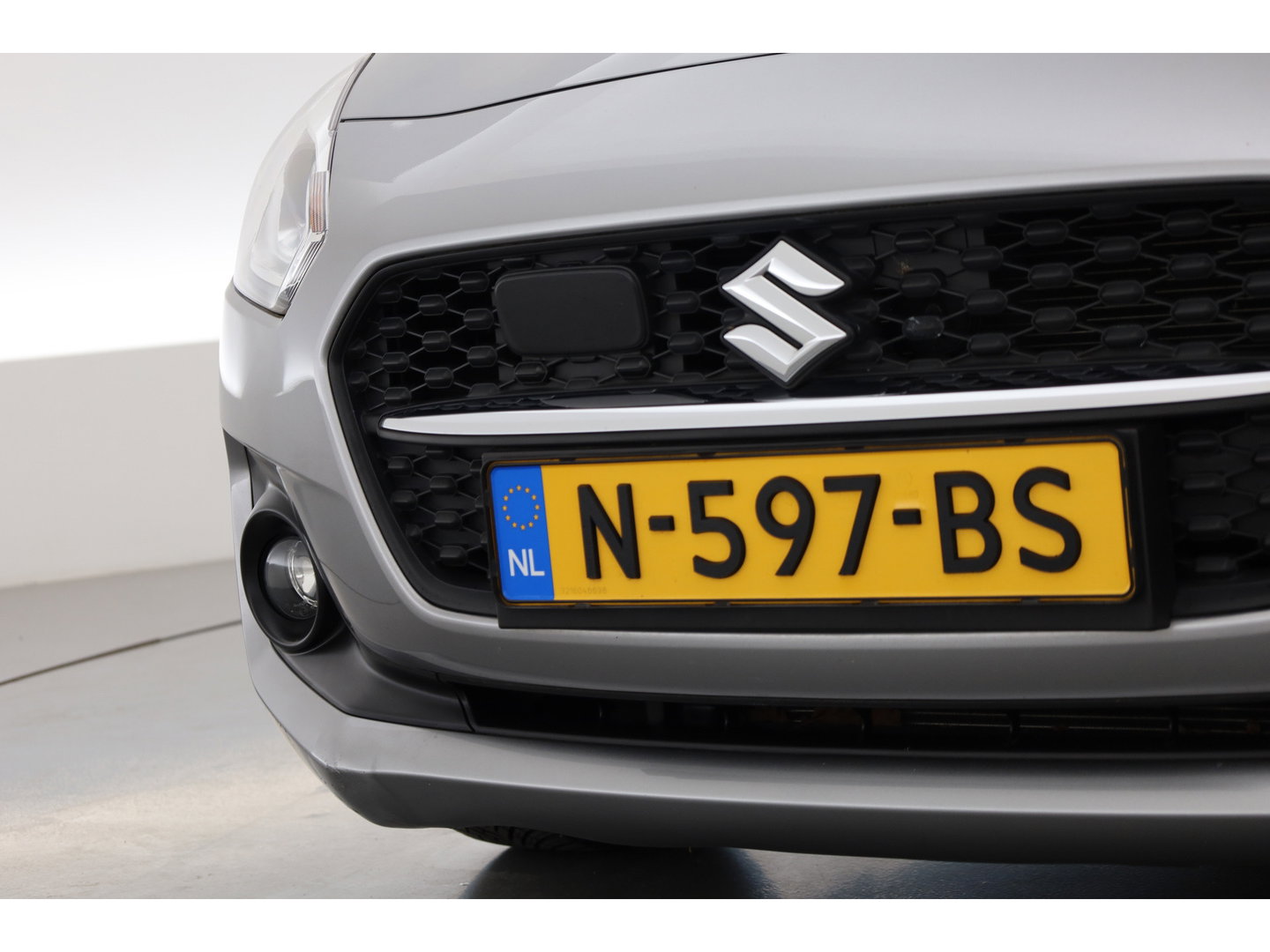 Suzuki Swift 1.2 Style Smart Hybrid | Navi | Adapt. Cruise | Camera | Dodehoekdet. | Apple CaRPlay | Keyless | Stoelverw.