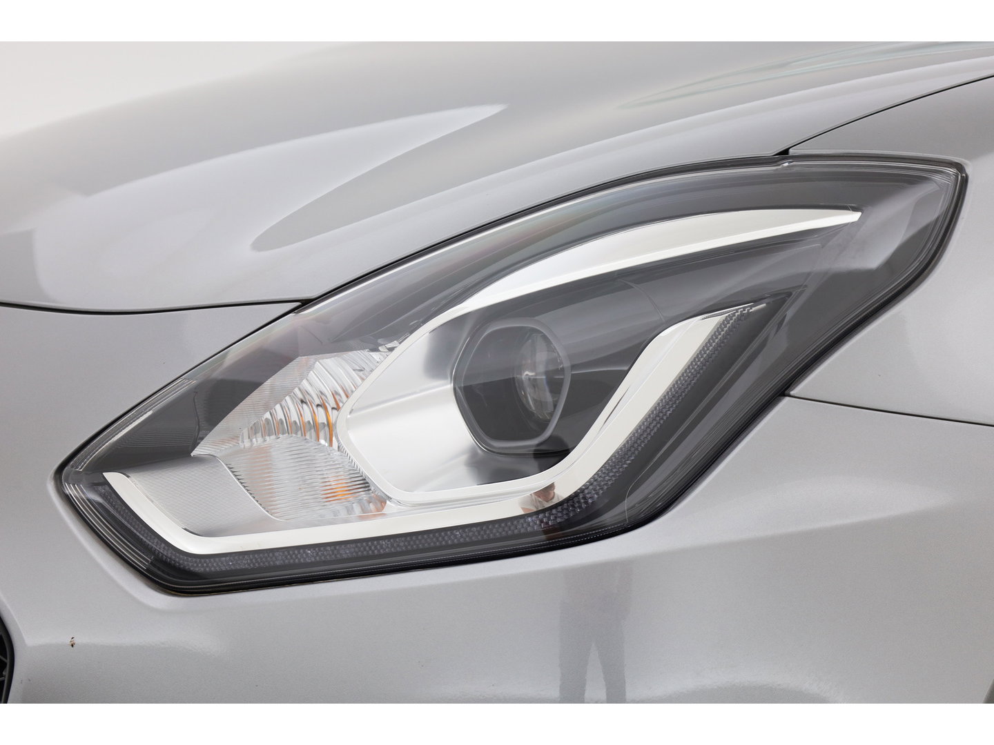 Suzuki Swift 1.2 Style Smart Hybrid | Navi | Adapt. Cruise | Camera | Dodehoekdet. | Apple CaRPlay | Keyless | Stoelverw.