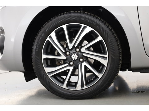 Suzuki Swift 1.2 Style Smart Hybrid | Navi | Adapt. Cruise | Camera | Dodehoekdet. | Apple CaRPlay | Keyless | Stoelverw.