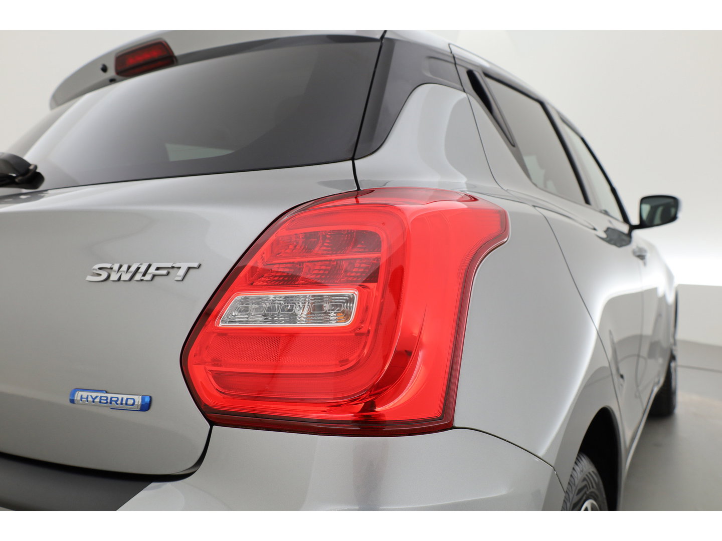 Suzuki Swift 1.2 Style Smart Hybrid | Navi | Adapt. Cruise | Camera | Dodehoekdet. | Apple CaRPlay | Keyless | Stoelverw.