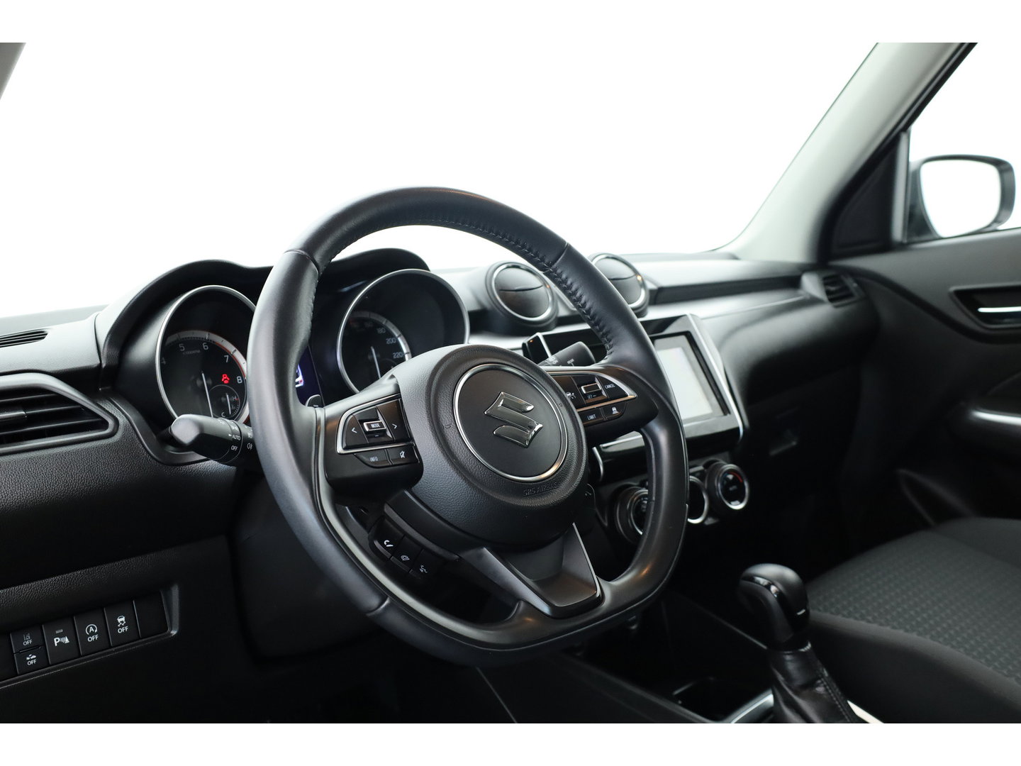 Suzuki Swift 1.2 Style Smart Hybrid | Navi | Adapt. Cruise | Camera | Dodehoekdet. | Apple CaRPlay | Keyless | Stoelverw.