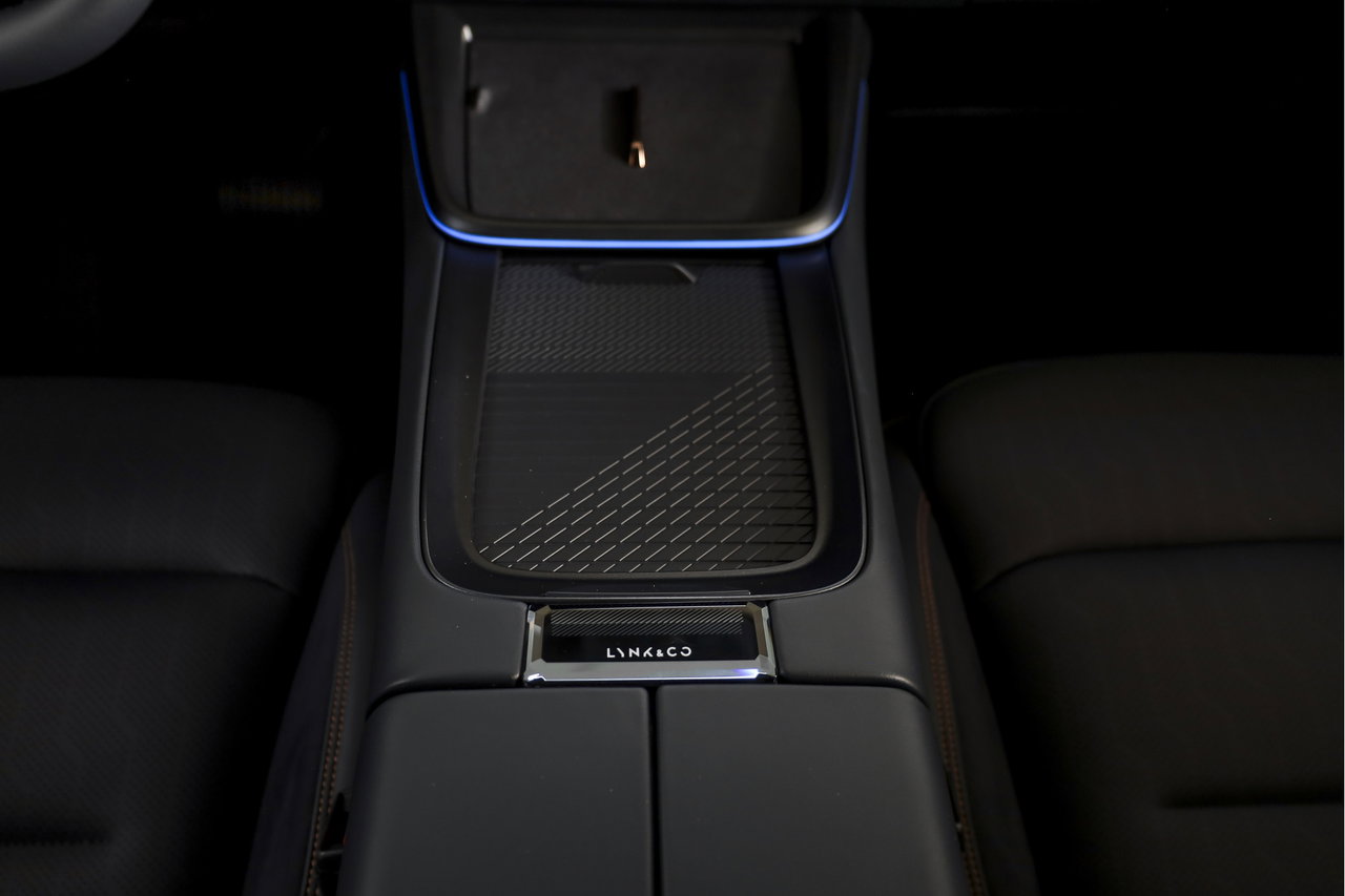 Lynk & Co 08