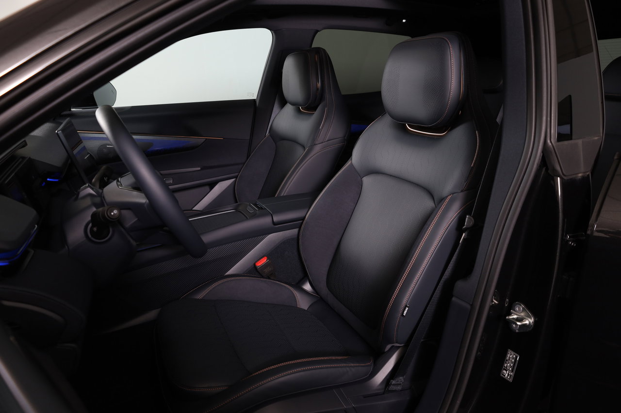 Lynk & Co 08