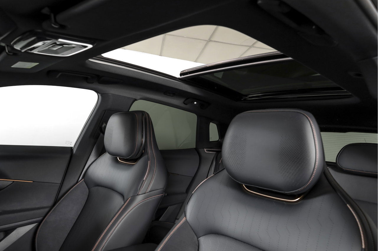 Lynk & Co 08