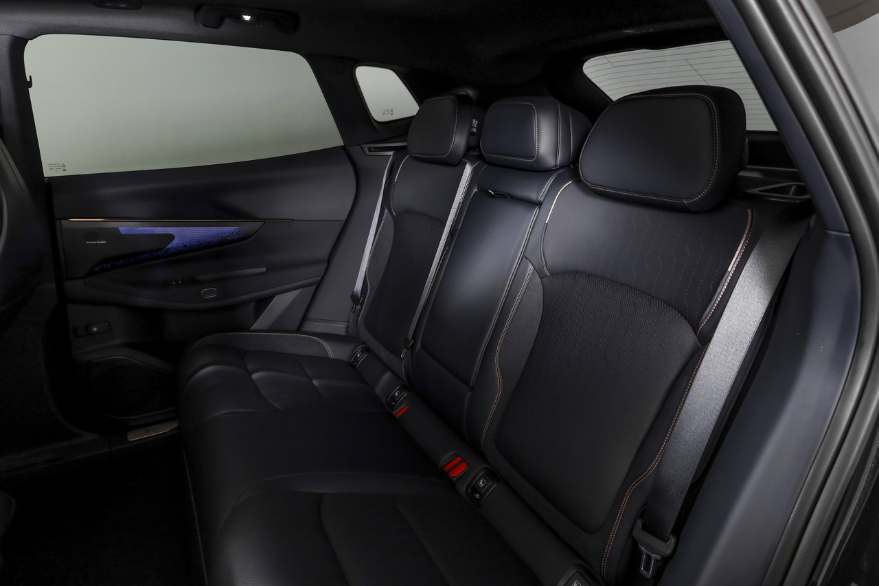 Lynk & Co 08