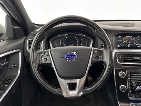 Volvo V60 2.4 D6 Twin Engine R-Design ⚠️Aircopomp Defect⚠️ (Plug-In) *PANO | LEATHER | HEATED-SPORTSEATS | XENON | ADAPTIVE-CRUISE | BLINDSPOT | NAVI-FULLMAP | PRIVACY-GLASS | ECC | MEMORY-PACK | PDC | CRUISE | 18''ALU*