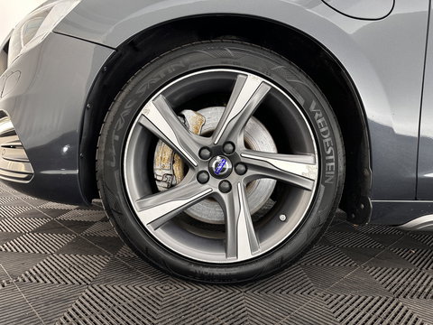 Volvo V60 2.4 D6 Twin Engine R-Design ⚠️Aircopomp Defect⚠️ (Plug-In) *PANO | LEATHER | HEATED-SPORTSEATS | XENON | ADAPTIVE-CRUISE | BLINDSPOT | NAVI-FULLMAP | PRIVACY-GLASS | ECC | MEMORY-PACK | PDC | CRUISE | 18''ALU*