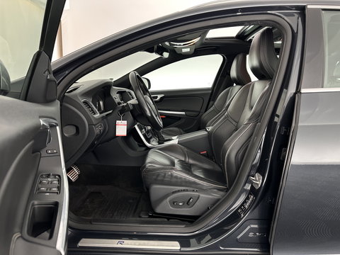 Volvo V60 2.4 D6 Twin Engine R-Design ⚠️Aircopomp Defect⚠️ (Plug-In) *PANO | LEATHER | HEATED-SPORTSEATS | XENON | ADAPTIVE-CRUISE | BLINDSPOT | NAVI-FULLMAP | PRIVACY-GLASS | ECC | MEMORY-PACK | PDC | CRUISE | 18''ALU*
