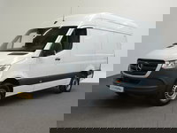 Mercedes-Benz Sprinter - 315 CDI Automaat L2H2 PRO Airco MBUX Navigatie Adaptive Cruise Control Leder PDC VA + Camera Trekhaak 3500kg Comfortstoel