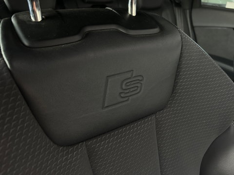 Audi A4 AVANT 40 TFSI quattro S Line Pano|Trekhaak|Sfeer|Lane