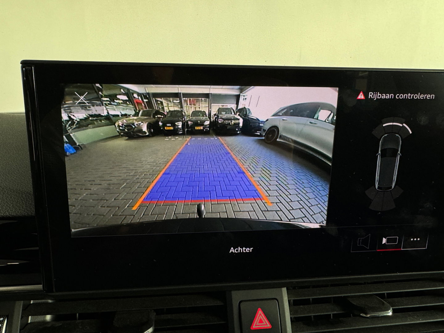 Audi A4 AVANT 40 TFSI quattro S Line Pano|Trekhaak|Sfeer|Lane