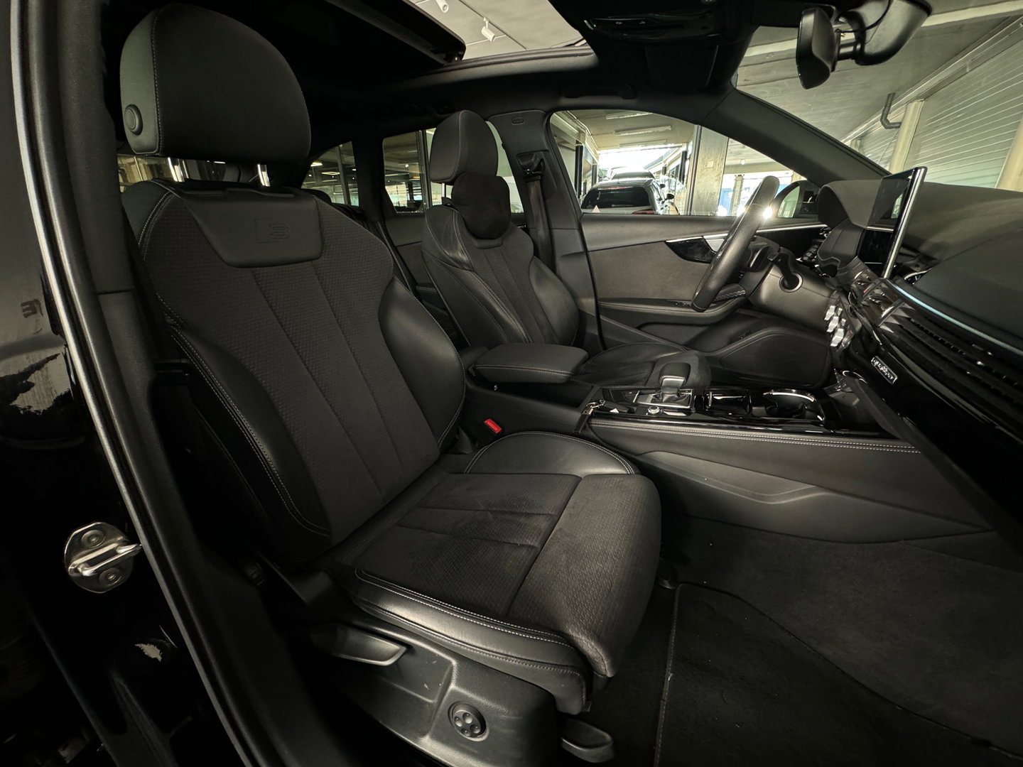 Audi A4 AVANT 40 TFSI quattro S Line Pano|Trekhaak|Sfeer|Lane