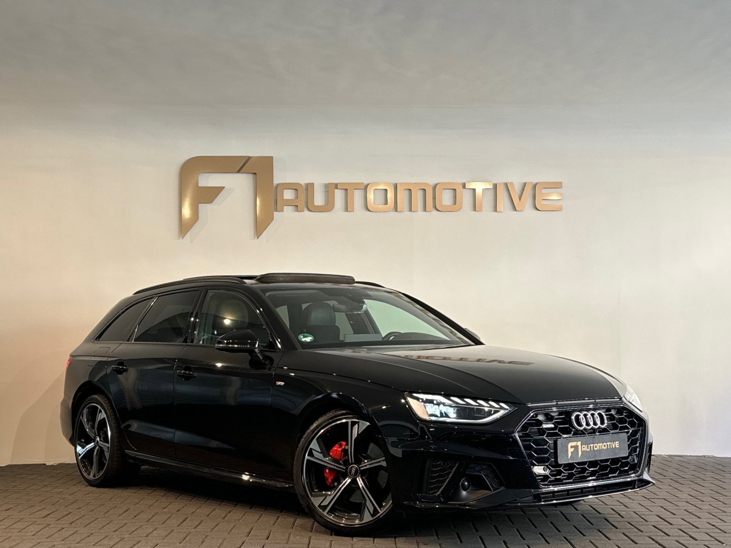 Audi A4 AVANT 40 TFSI quattro S Line Pano|Trekhaak|Sfeer|Lane
