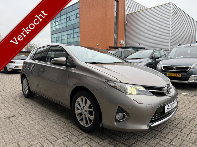 Toyota Auris - 1.6 Benzine | Trekhaak | Pano | Camera | Xenon