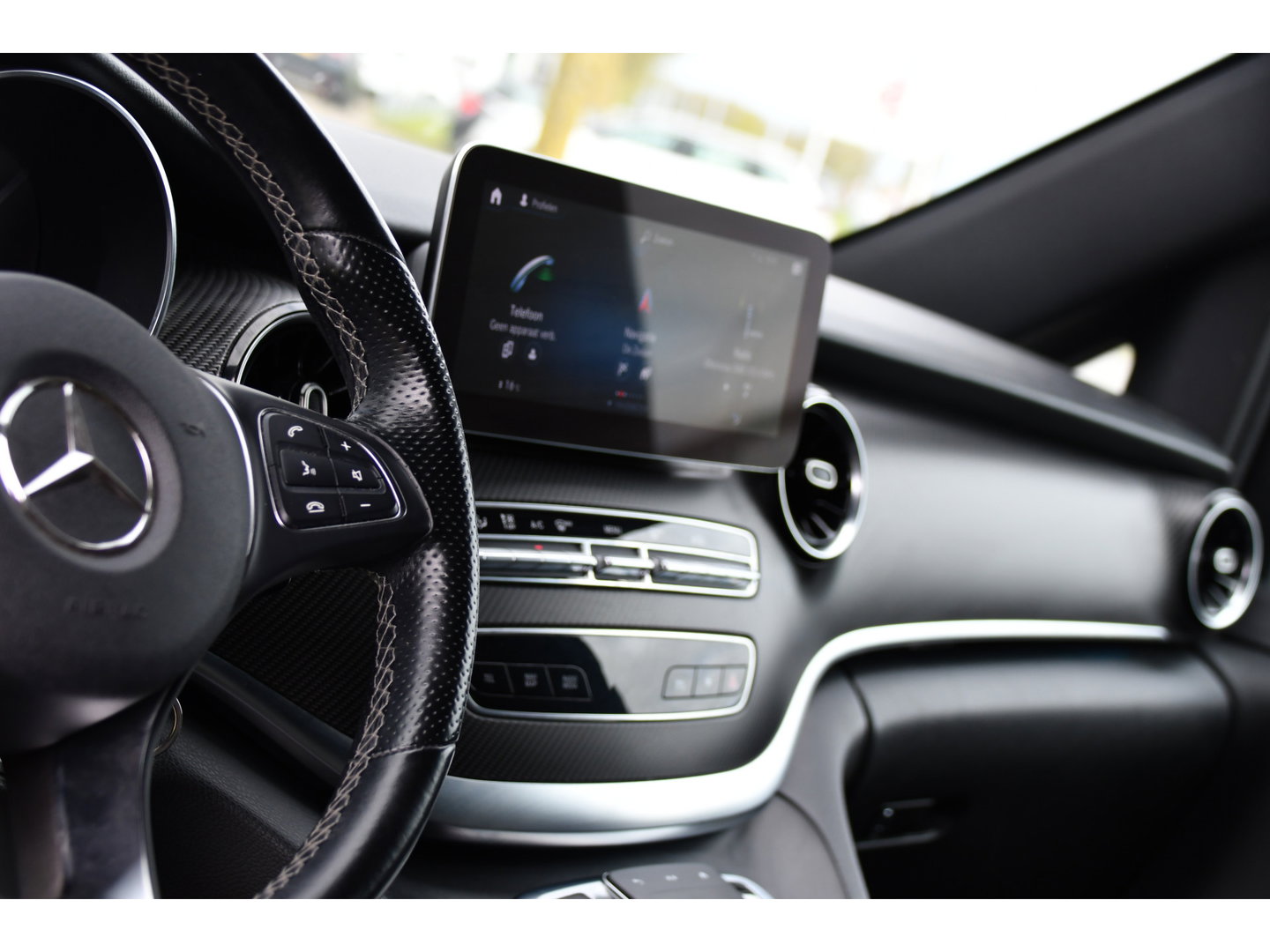 Mercedes-Benz V-Klasse 300d AMG Black Edition Camera, Cruise, Carplay, LED, 2 x Schuifdeur, 237pk, Automaat, Leder, Automaat, Multimedia, Stoelverwarming, Uniek!