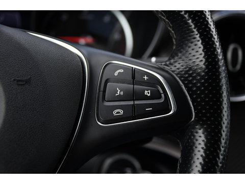 Mercedes-Benz V-Klasse 300d AMG Black Edition Camera, Cruise, Carplay, LED, 2 x Schuifdeur, 237pk, Automaat, Leder, Automaat, Multimedia, Stoelverwarming, Uniek!