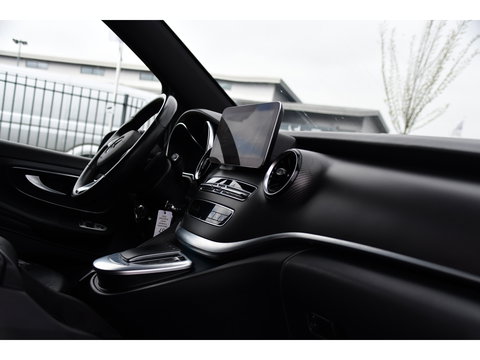 Mercedes-Benz V-Klasse 300d AMG Black Edition Camera, Cruise, Carplay, LED, 2 x Schuifdeur, 237pk, Automaat, Leder, Automaat, Multimedia, Stoelverwarming, Uniek!