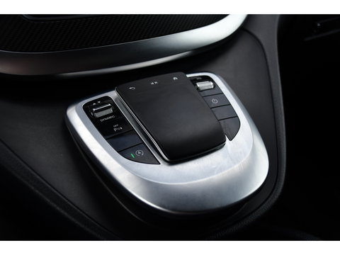 Mercedes-Benz V-Klasse 300d AMG Black Edition Camera, Cruise, Carplay, LED, 2 x Schuifdeur, 237pk, Automaat, Leder, Automaat, Multimedia, Stoelverwarming, Uniek!