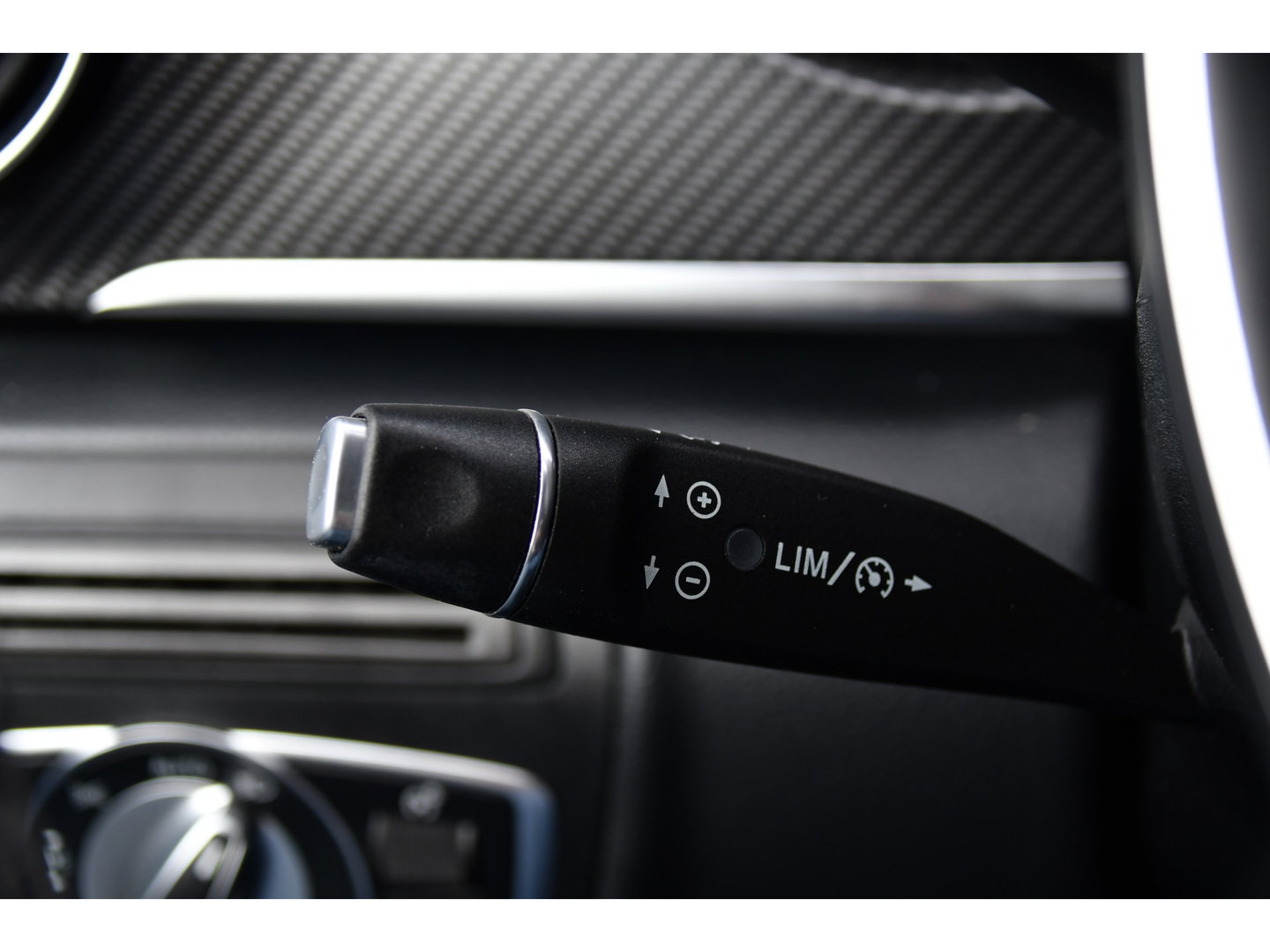 Mercedes-Benz V-Klasse 300d AMG Black Edition Camera, Cruise, Carplay, LED, 2 x Schuifdeur, 237pk, Automaat, Leder, Automaat, Multimedia, Stoelverwarming, Uniek!