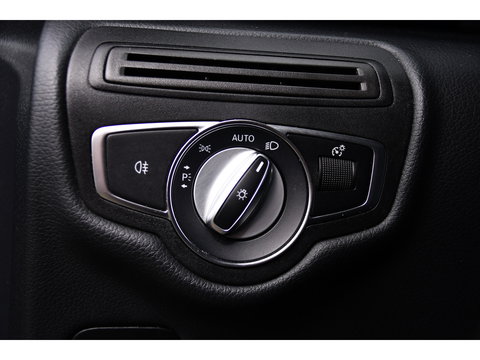 Mercedes-Benz V-Klasse 300d AMG Black Edition Camera, Cruise, Carplay, LED, 2 x Schuifdeur, 237pk, Automaat, Leder, Automaat, Multimedia, Stoelverwarming, Uniek!