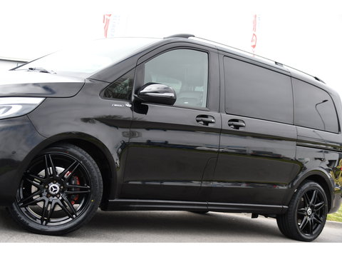 Mercedes-Benz V-Klasse 300d AMG Black Edition Camera, Cruise, Carplay, LED, 2 x Schuifdeur, 237pk, Automaat, Leder, Automaat, Multimedia, Stoelverwarming, Uniek!