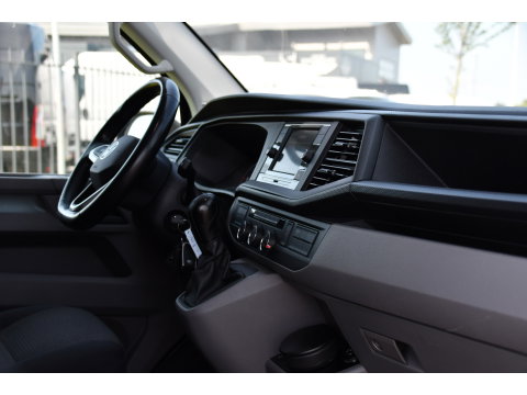 Volkswagen Transporter 2.0 TDI L1H1 30 Black Edition Cruise, Carplay, 150PK, Automaat, Standkachel, Stoelverwarming, Sensoren, Trekhaak
