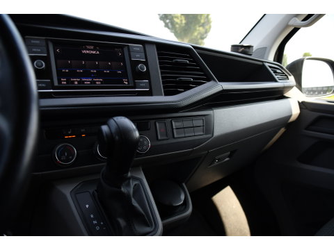 Volkswagen Transporter 2.0 TDI L1H1 30 Black Edition Cruise, Carplay, 150PK, Automaat, Standkachel, Stoelverwarming, Sensoren, Trekhaak