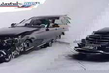 Mercedes-Benz E-Klasse - 300 e AMG Line AMG-line 360 camera matrix-koplampen keyless entry/go drivers-assist 19"-inch lmv ACC two-tone designo-leder panodak burmester surround system luchtvering matrix-koplampen electrische stoelen voor met memo