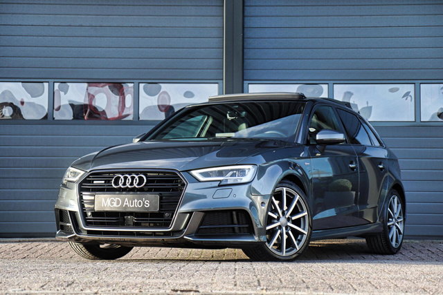 Audi A3 - Sportback 2.0 TFSI Quattro 3x S-Line /LED/PANODAK/VIRTUAL/CAMERA/CARPLAY/KEYLESS/STOELVERW.!