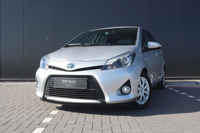 Toyota Yaris - 1.5 Full Hybrid Dynamic, AUTOMAAT, CAMERA, NAVI,