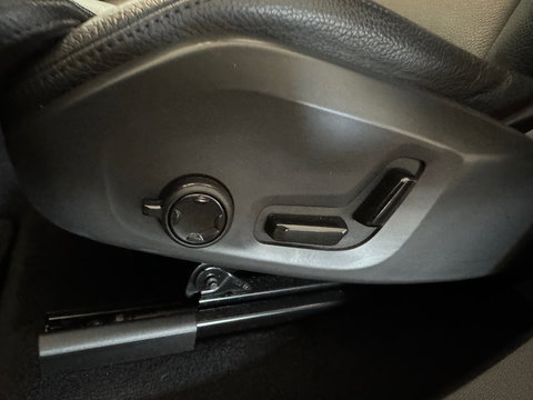 Volvo XC60 2.0 T8 Plug-in hybrid AWD Plus Bright Pano|Memory