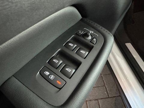 Volvo XC60 2.0 T8 Plug-in hybrid AWD Plus Bright Pano|Memory