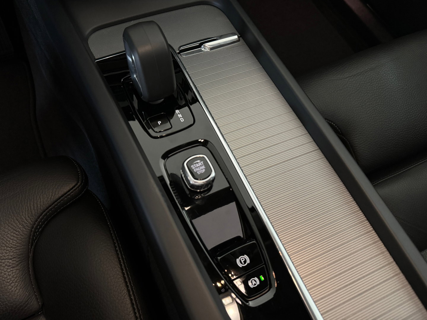 Volvo XC60 2.0 T8 Plug-in hybrid AWD Plus Bright Pano|Memory