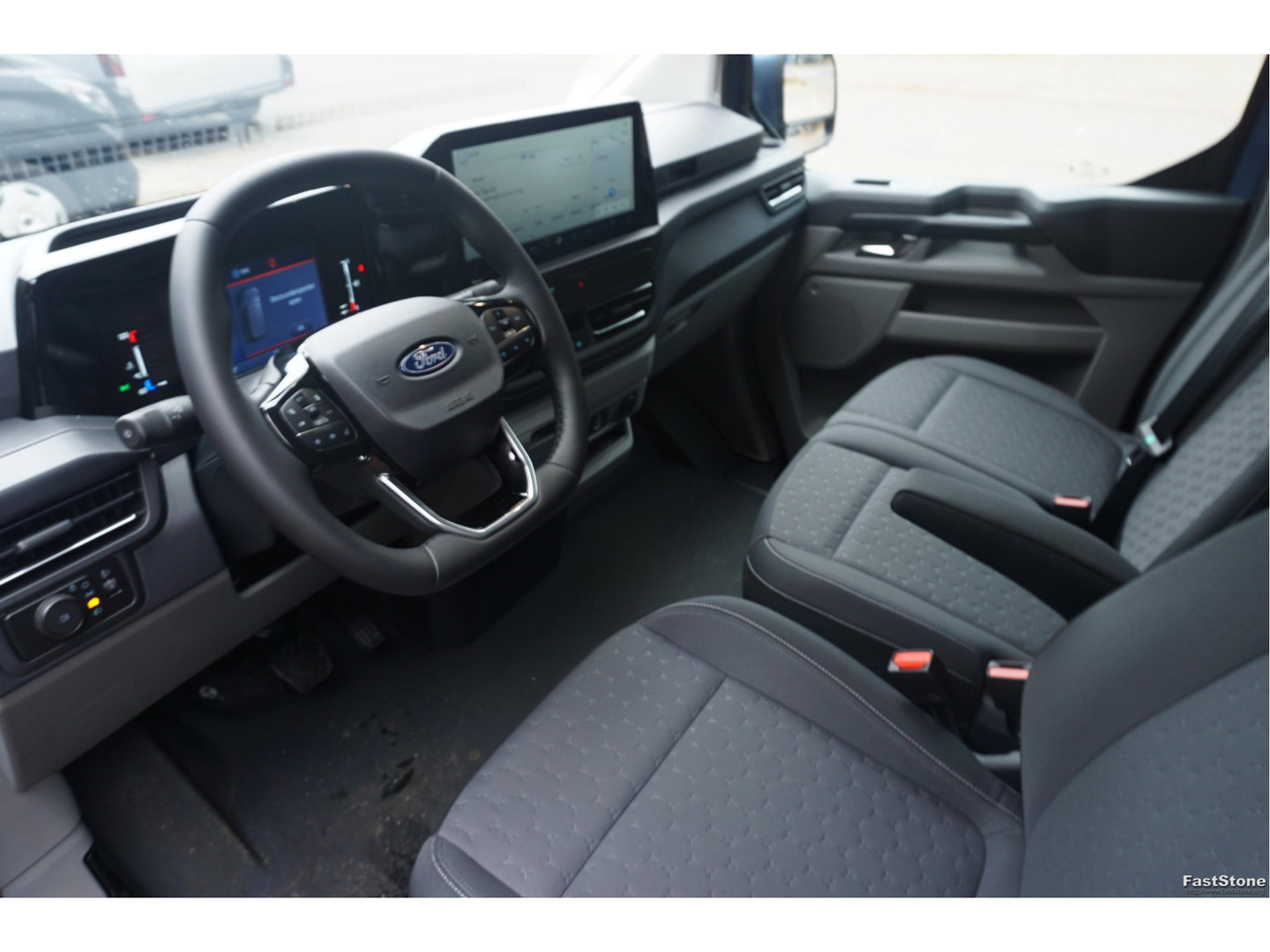 Ford Transit Custom 320L 170PK Aut. JWR Edition BPM VRIJ!! 13" Navi, Adap. Cruise, Camera, 17" LM, LED!! NR. 495