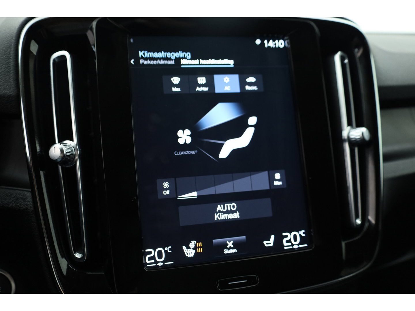 Volvo XC40 1.5 T5 Plug-in hybrid Plus Bright | Leer | ACC | Blis | 20' | H&K Audio | Memory stoelen | Achteruitrijcamera |