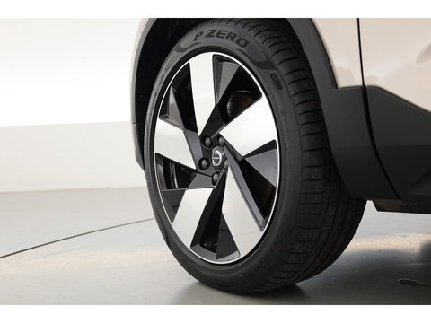 Volvo XC40 1.5 T5 Plug-in hybrid Plus Bright | Leer | ACC | Blis | 20' | H&K Audio | Memory stoelen | Achteruitrijcamera |