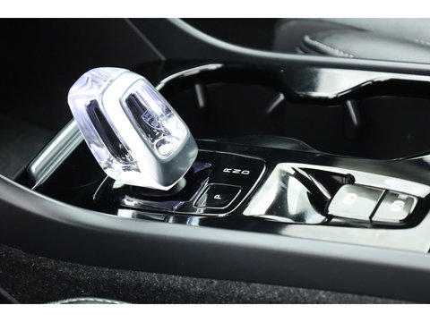Volvo XC40 1.5 T5 Plug-in hybrid Plus Bright | Leer | ACC | Blis | 20' | H&K Audio | Memory stoelen | Achteruitrijcamera |