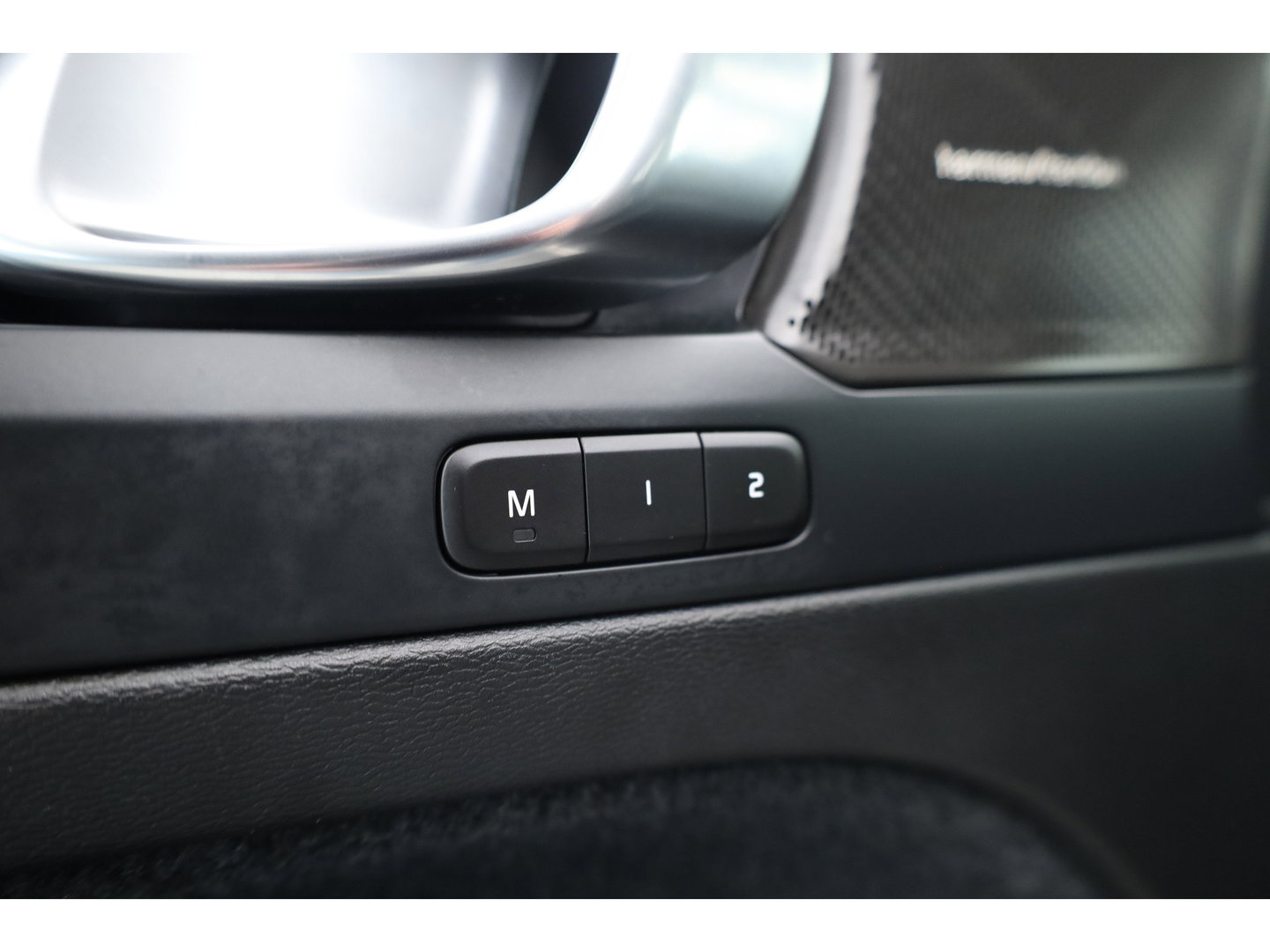 Volvo XC40 1.5 T5 Plug-in hybrid Plus Bright | Leer | ACC | Blis | 20' | H&K Audio | Memory stoelen | Achteruitrijcamera |