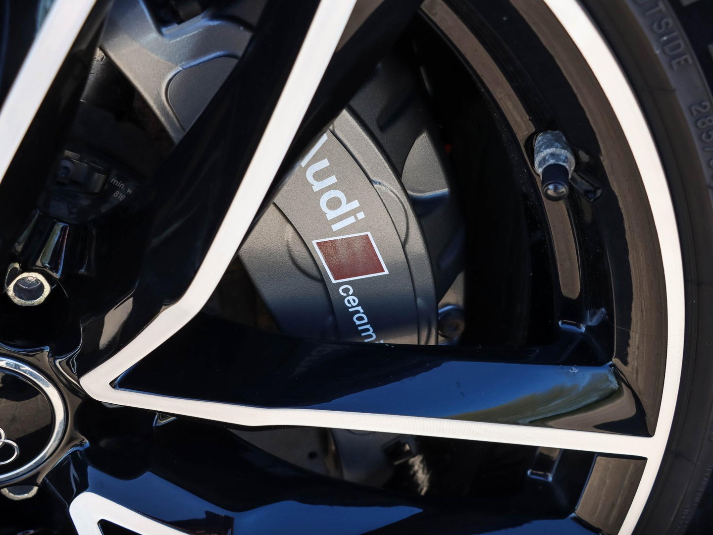 Audi A6 Avant 4.0 TFSI RS 6 quattro Keramisch Bang & Olufsen Nachtzicht Panodak