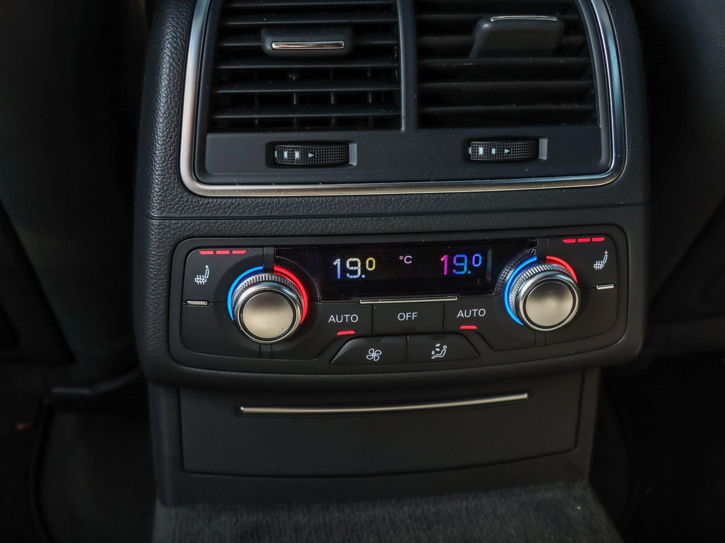 Audi A6 Avant 4.0 TFSI RS 6 quattro Keramisch Bang & Olufsen Nachtzicht Panodak