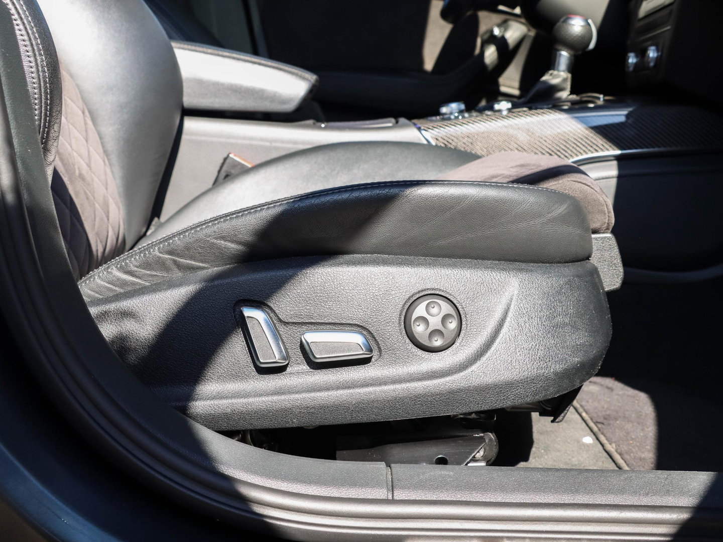 Audi A6 Avant 4.0 TFSI RS 6 quattro Keramisch Bang & Olufsen Nachtzicht Panodak