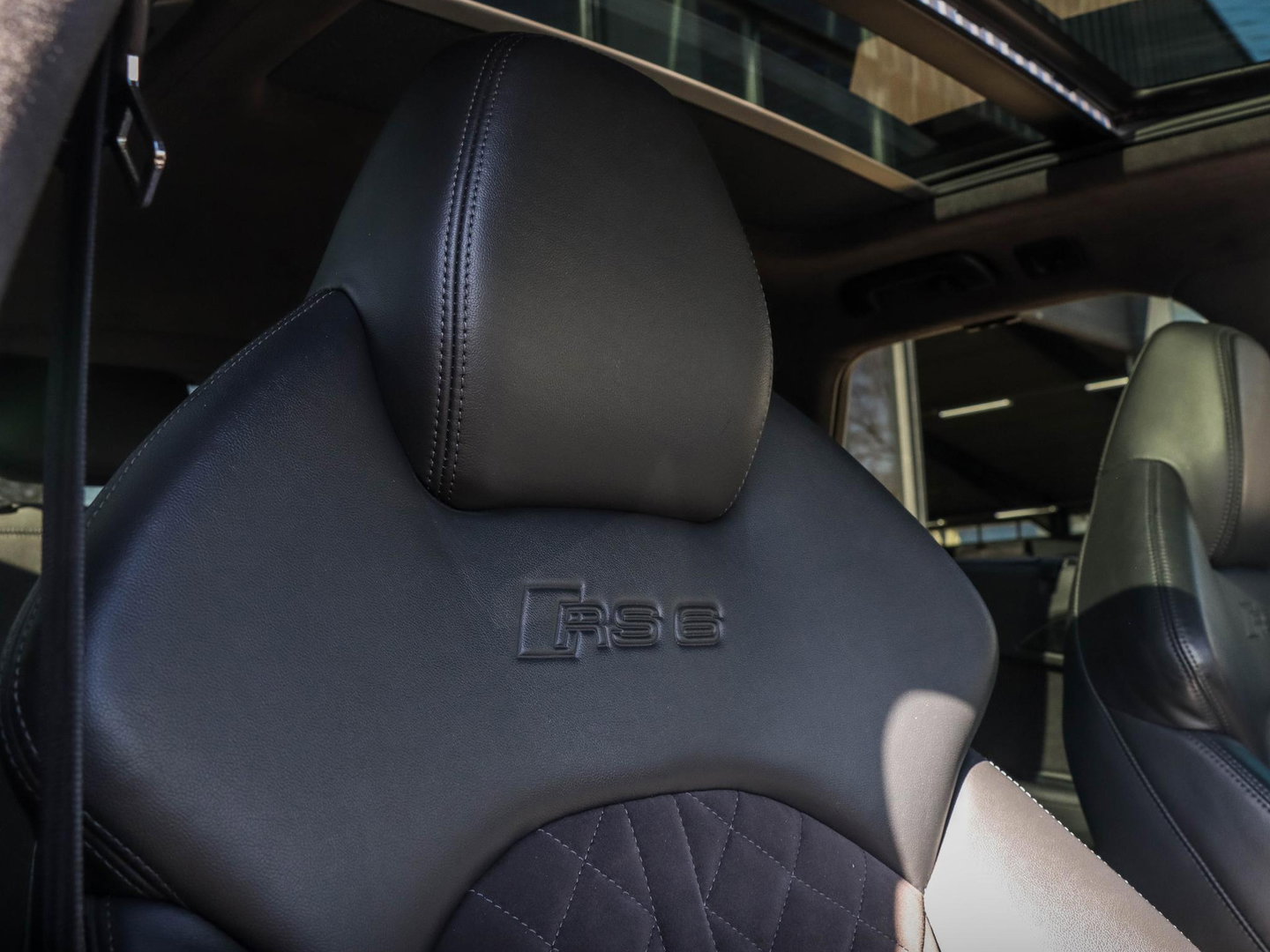 Audi A6 Avant 4.0 TFSI RS 6 quattro Keramisch Bang & Olufsen Nachtzicht Panodak