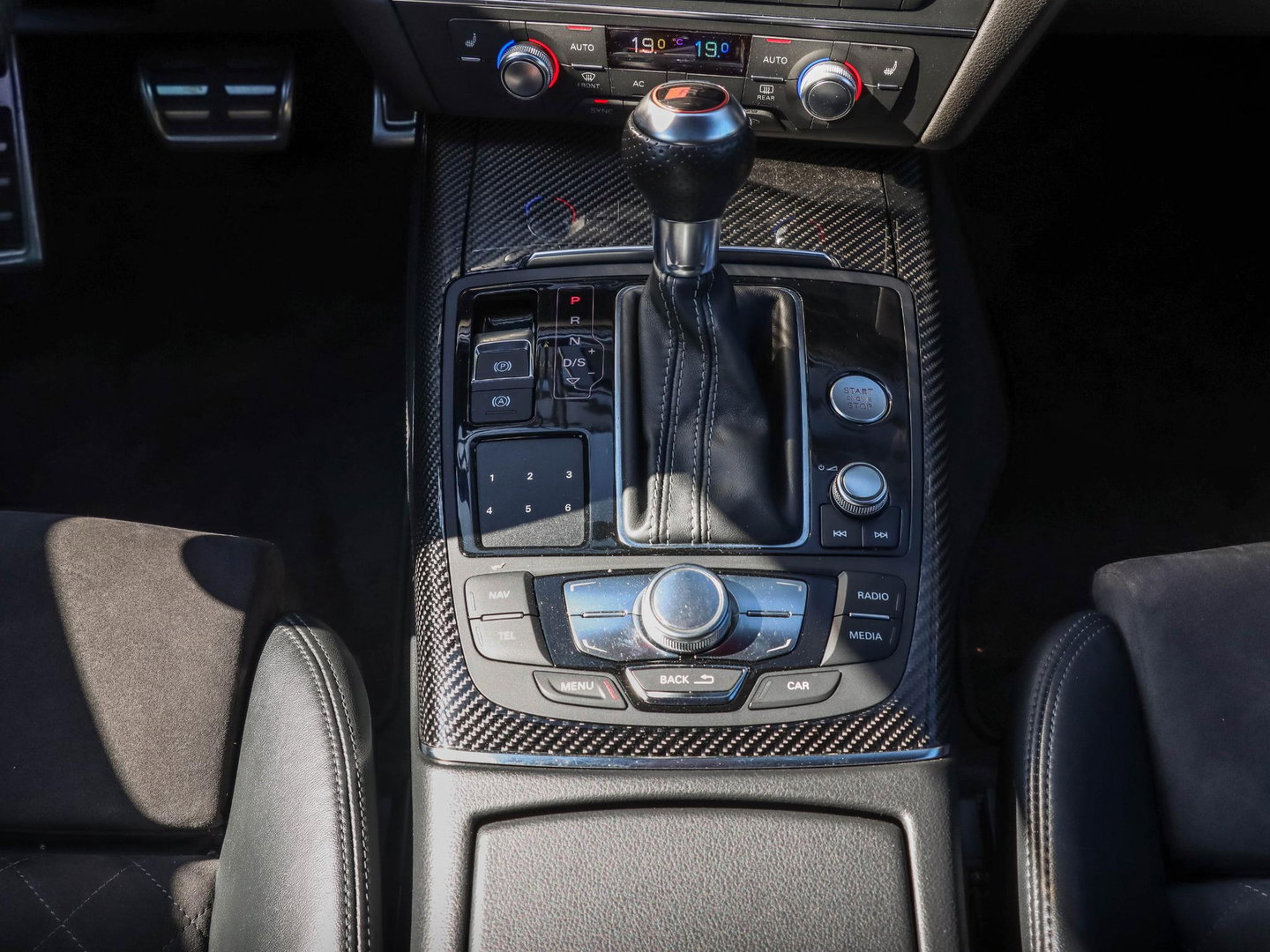 Audi A6 Avant 4.0 TFSI RS 6 quattro Keramisch Bang & Olufsen Nachtzicht Panodak