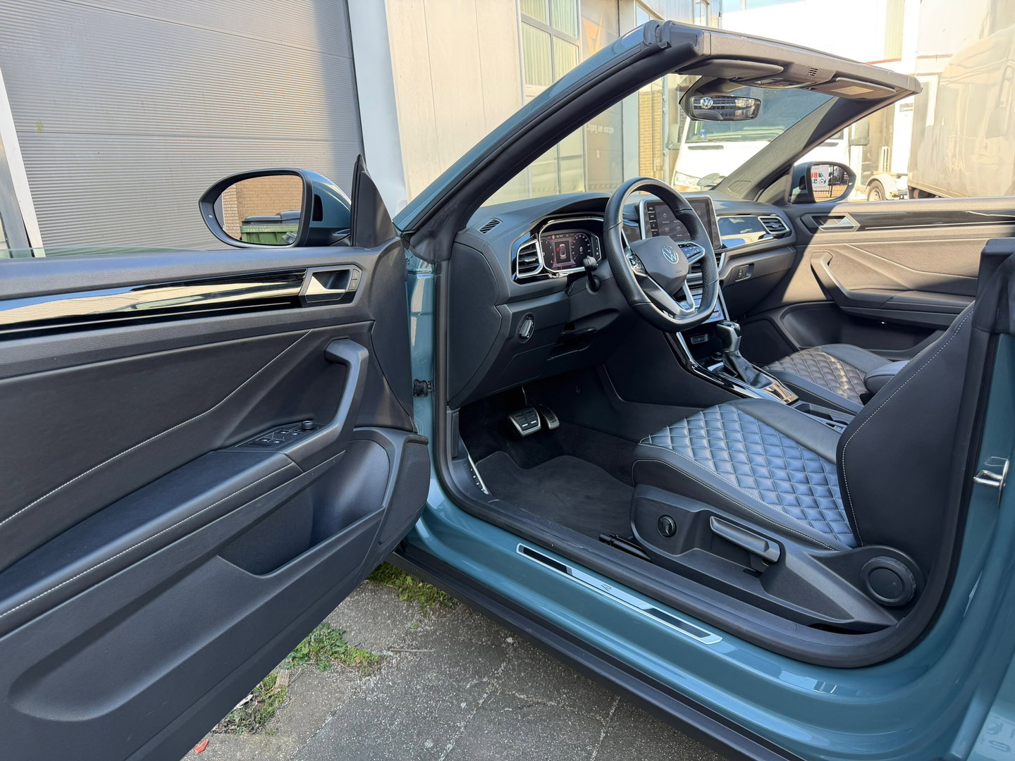 Volkswagen T-Roc Cabrio 1.5 TSI R-Line Leder|ACC|Keyless|IQ-Lights|Carplay|Camera|Virtual-cockpit