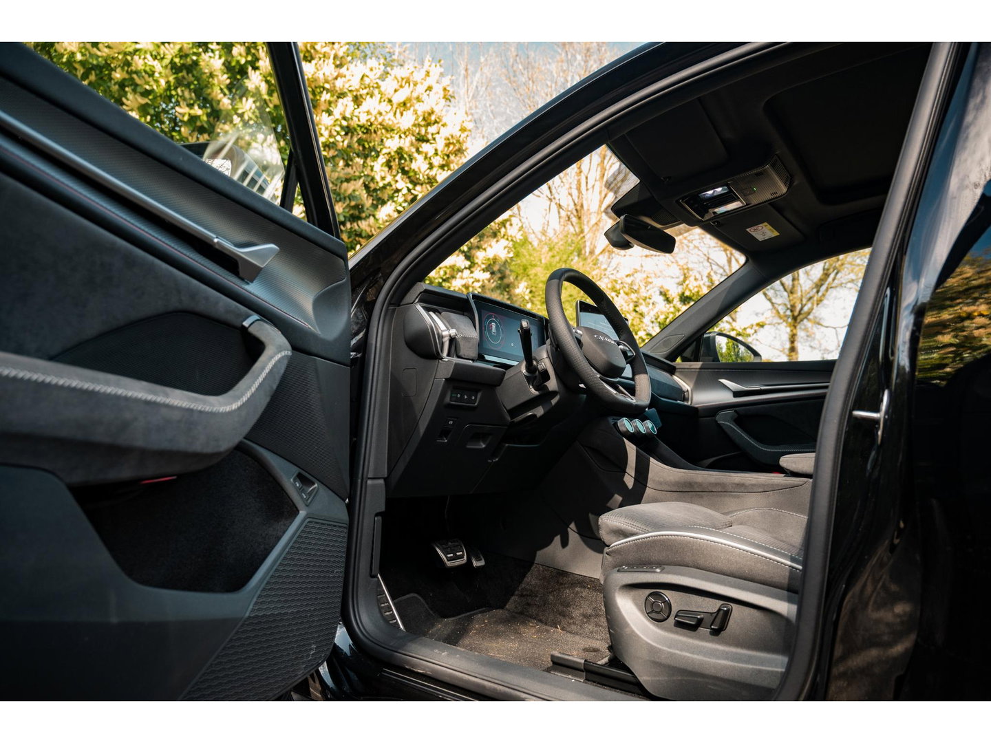 Škoda Kodiaq 1.5 TSI PHEV Sportline | PANO | TREKHAAK | 20" | DYNAMIC CHASSIS