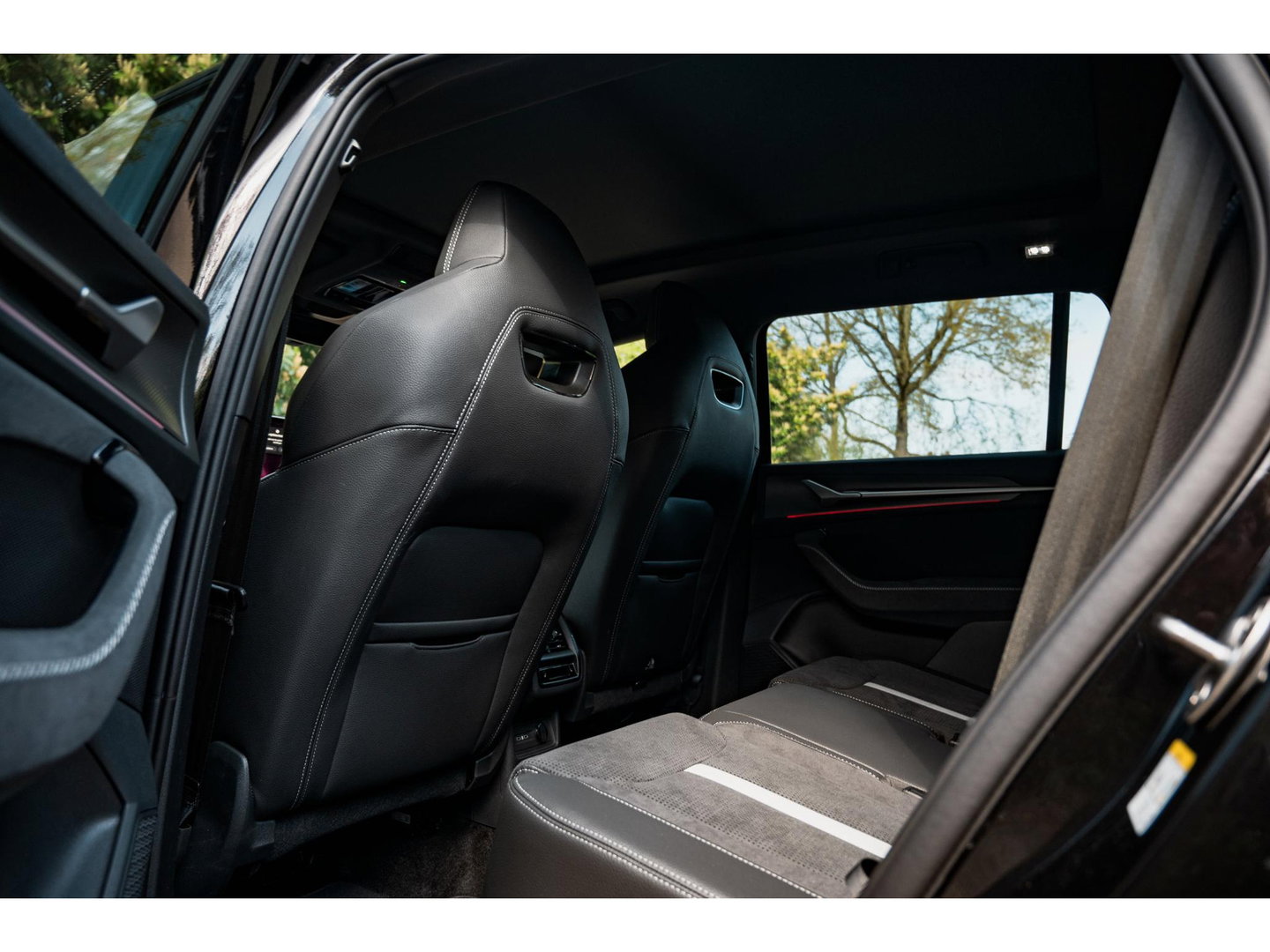 Škoda Kodiaq 1.5 TSI PHEV Sportline | PANO | TREKHAAK | 20" | DYNAMIC CHASSIS