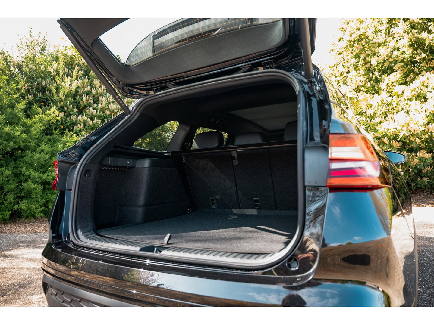 Škoda Kodiaq 1.5 TSI PHEV Sportline | PANO | TREKHAAK | 20" | DYNAMIC CHASSIS