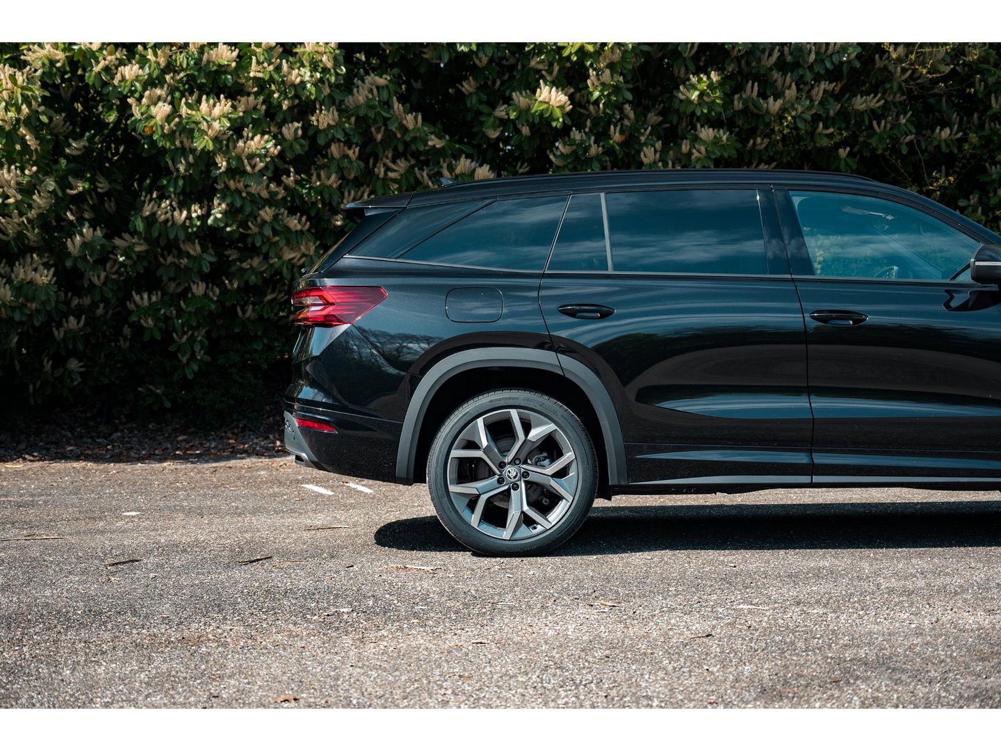 Škoda Kodiaq 1.5 TSI PHEV Sportline | PANO | TREKHAAK | 20" | DYNAMIC CHASSIS