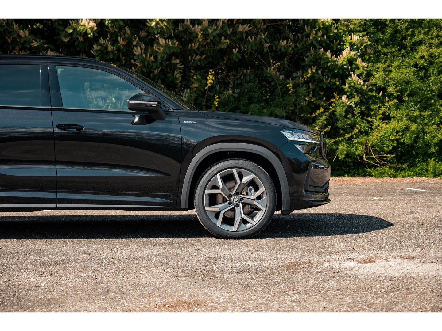 Škoda Kodiaq 1.5 TSI PHEV Sportline | PANO | TREKHAAK | 20" | DYNAMIC CHASSIS
