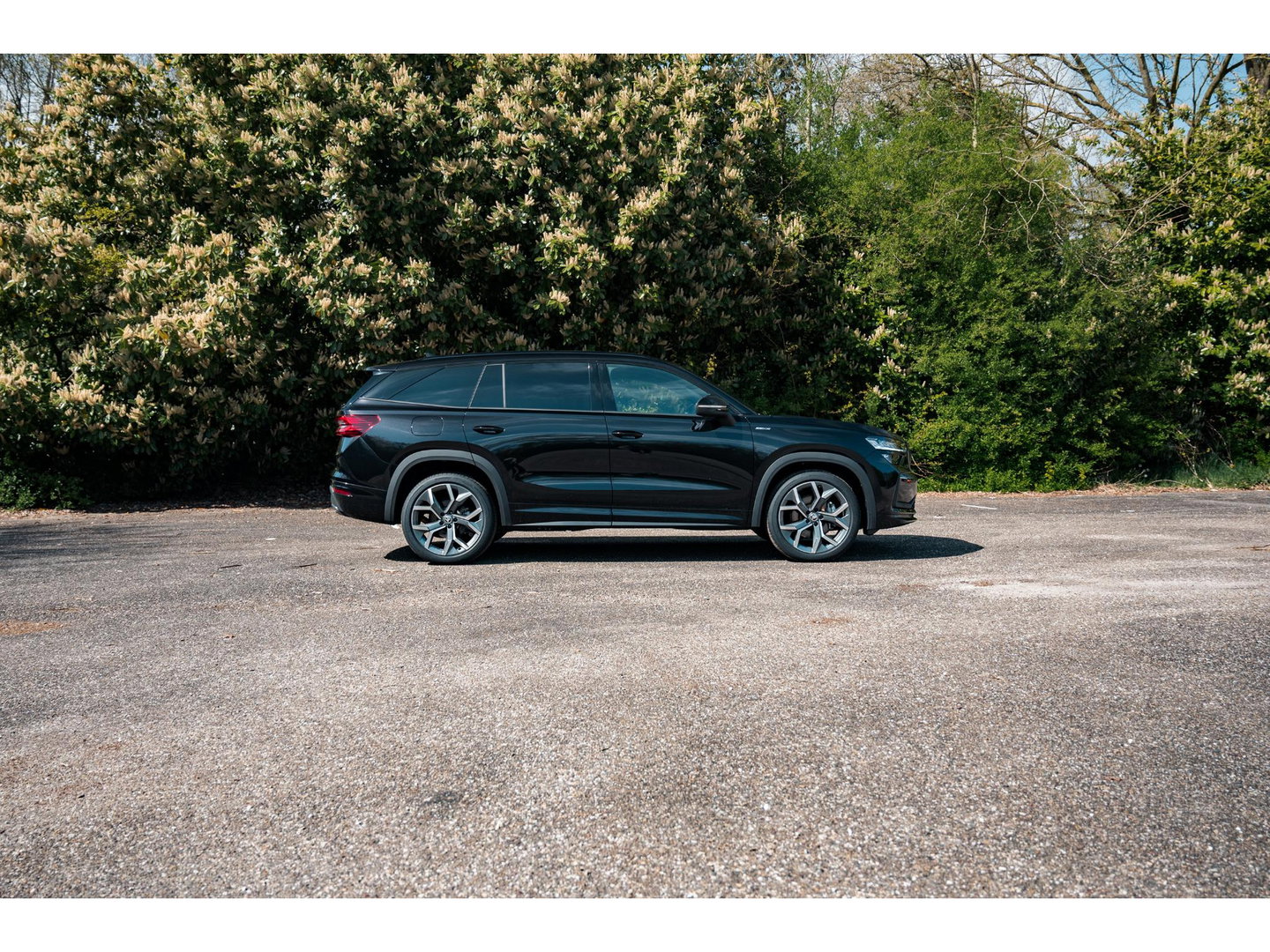 Škoda Kodiaq 1.5 TSI PHEV Sportline | PANO | TREKHAAK | 20" | DYNAMIC CHASSIS